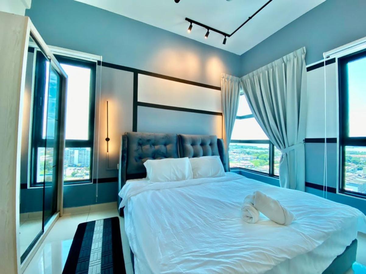Melaka Ong Kim Wee Residences By Stayrene Esterno foto