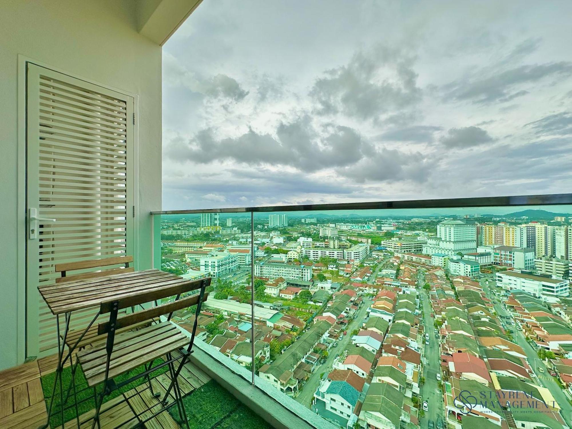 Melaka Ong Kim Wee Residences By Stayrene Esterno foto