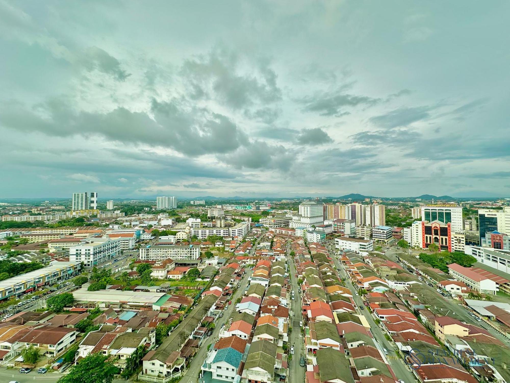 Melaka Ong Kim Wee Residences By Stayrene Esterno foto