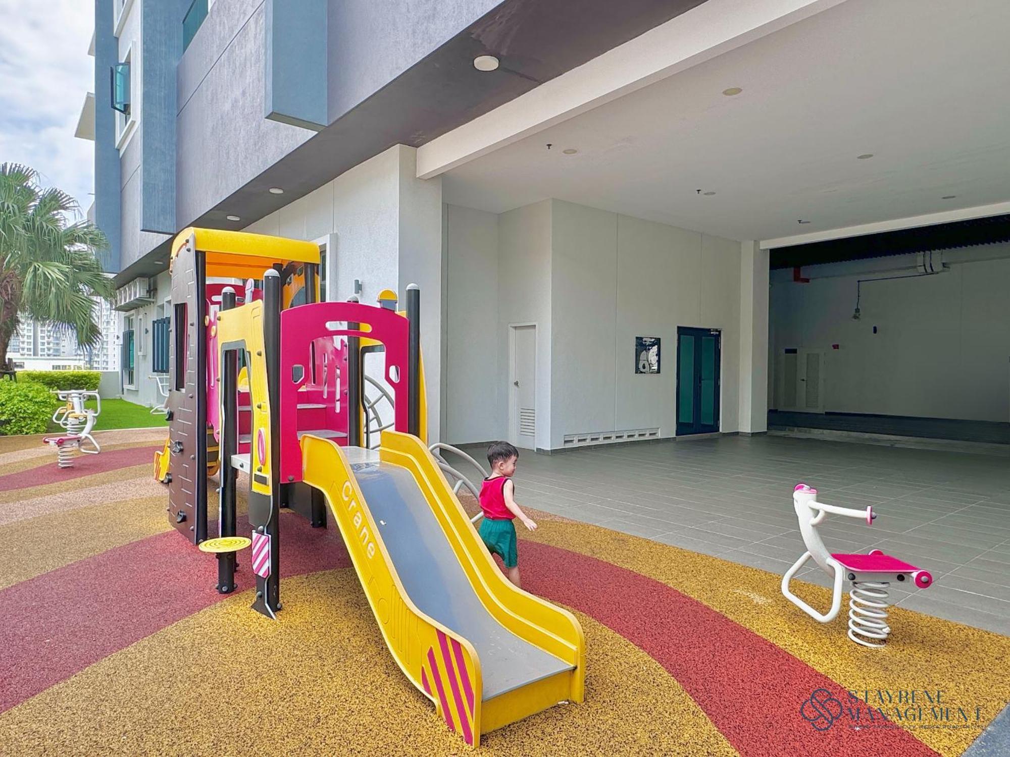 Melaka Ong Kim Wee Residences By Stayrene Esterno foto